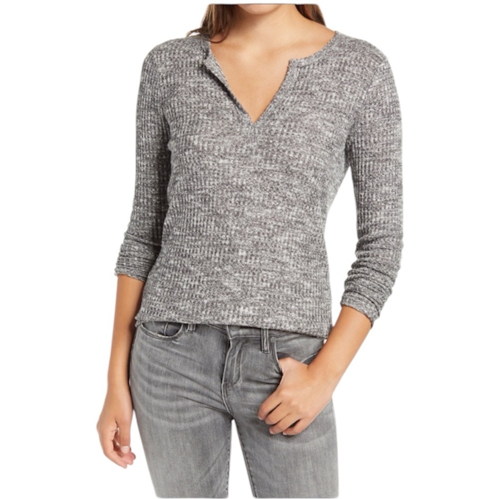 Socialite V-Neck Sweater | Size XL | EUC |